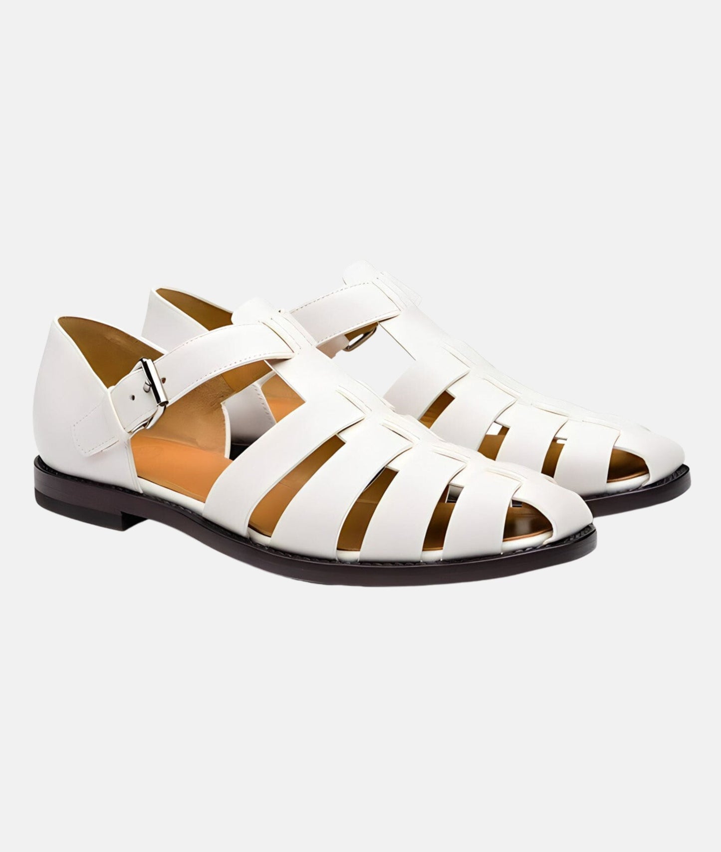 Moderigtige sandaler med stropper i et elegant snit