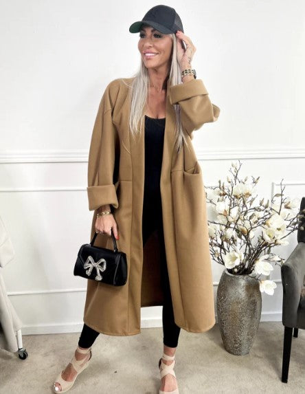 Annah - oversized frakke med klare sømme og lommer