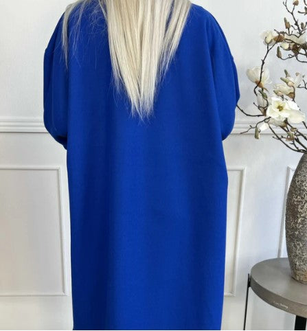 Annah - oversized frakke med klare sømme og lommer