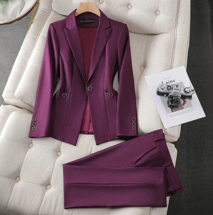 Laura - elegant sæt blazer og bukser
