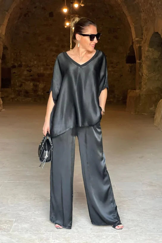 Britt - todelt satinsæt