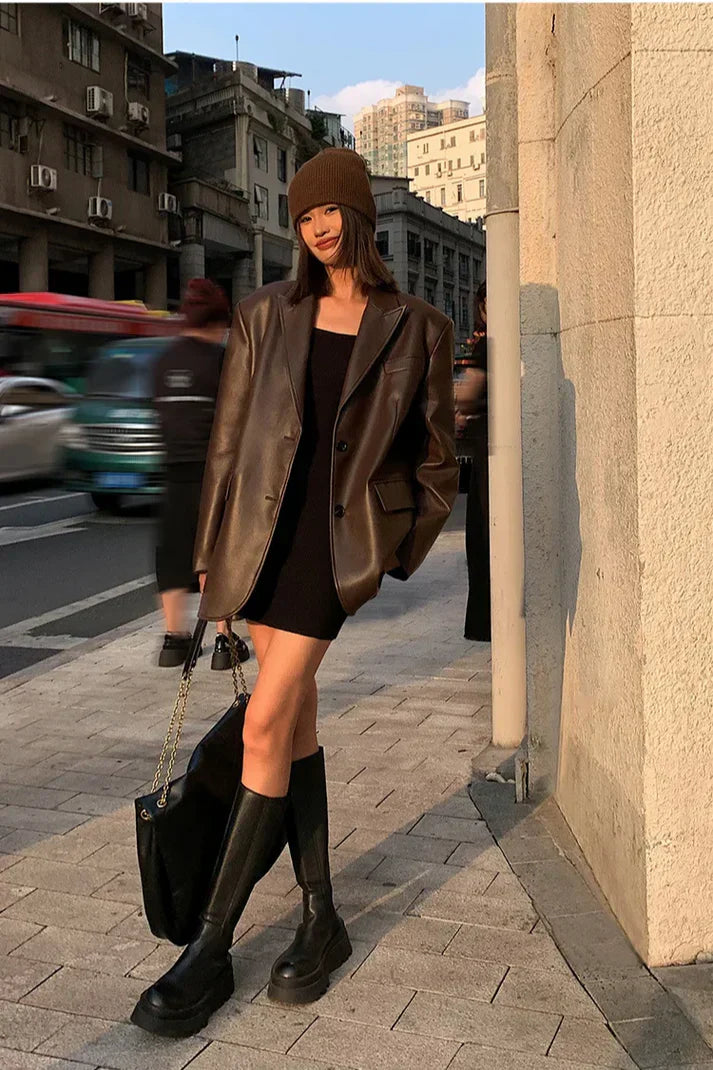 Langærmet blazer i pu læder til kvinder - Lili