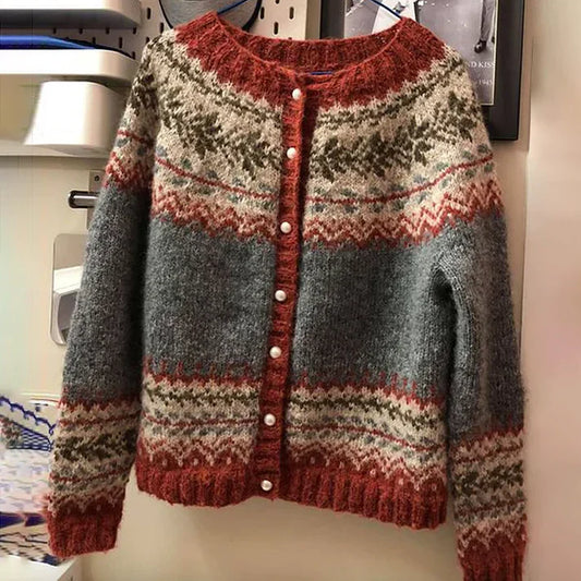 Abigail - behagelig trøje med knapper i vintage jacquard fra fel Island