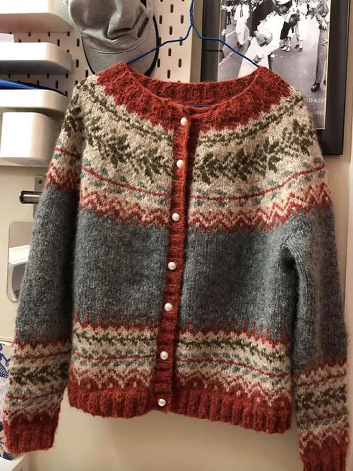 Abigail - behagelig trøje med knapper i vintage jacquard fra fel Island