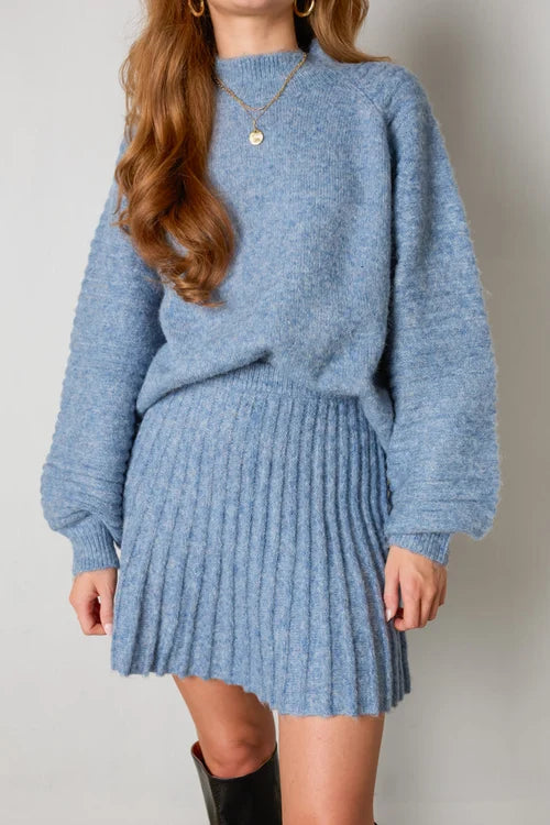 Elegant sæt plisseret sweater og nederdel - jayline