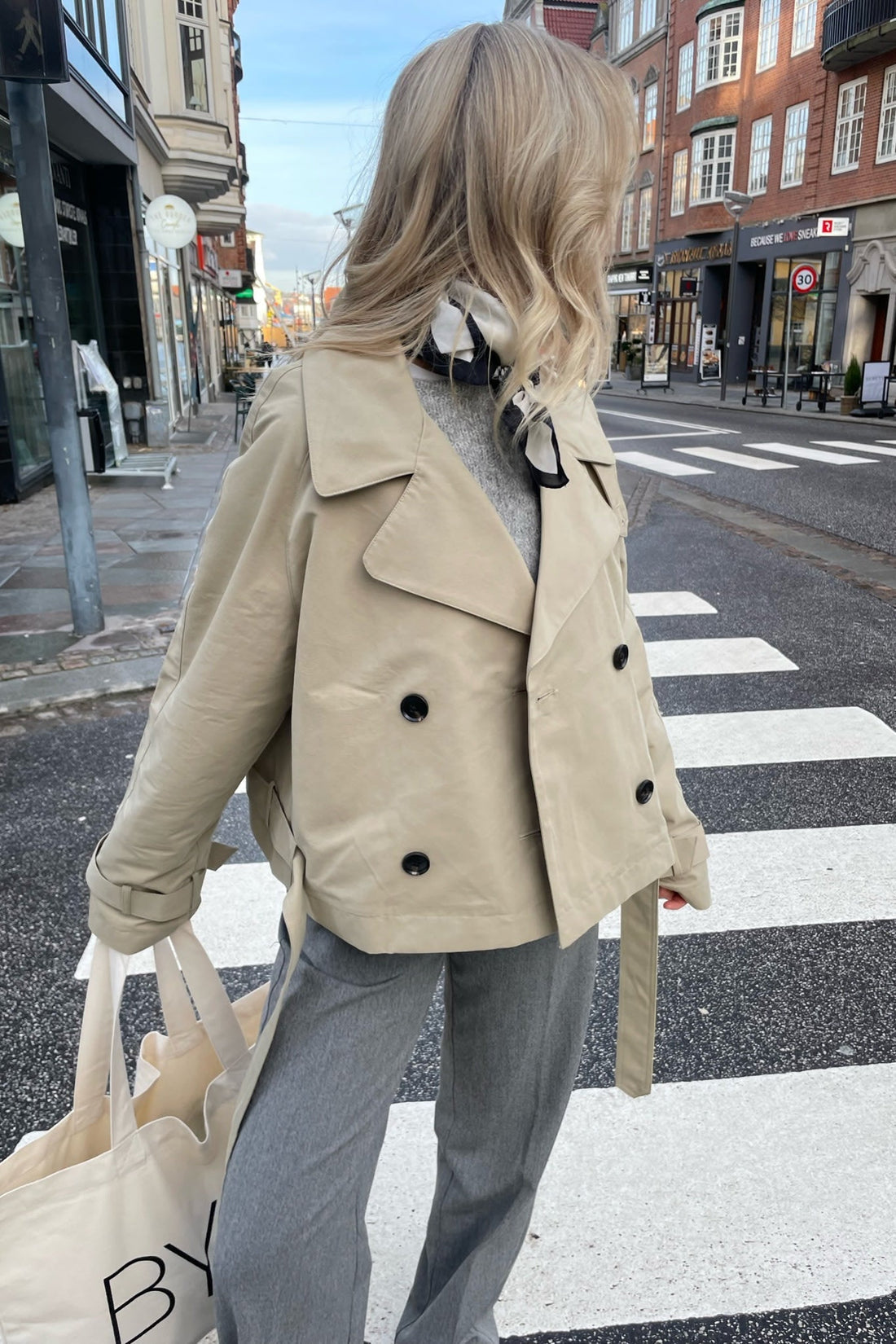 Athene | beige trenchcoat til kvinder