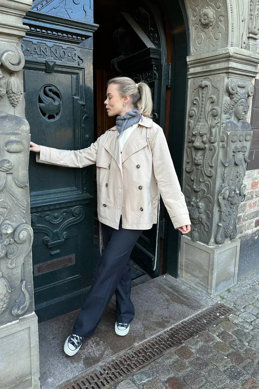Cella - lammeskindsjakke til kvinder med løst snit