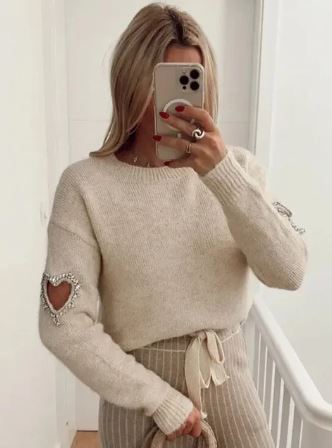 Pullover i moderigtigt hjerte-hals design til kvinder