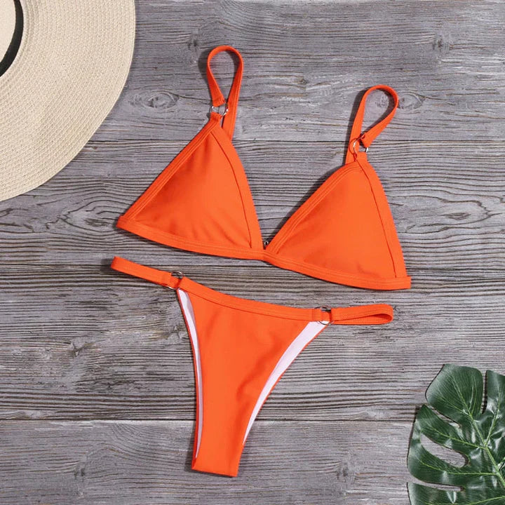 Luisa - orange bikini med ringdetaljer