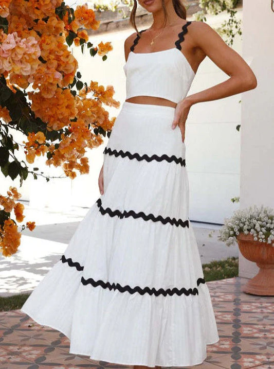 Ibrahimu | ensfarvet croptop med bølgelignende design og lagdelt nederdelsæt