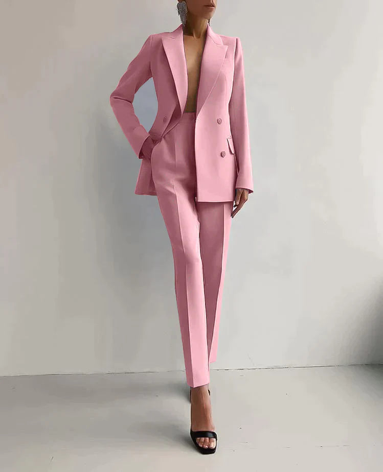 JUNA - Stilfuldt sæt bestående af en elegant blazer og elegante bukser