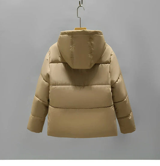Varm vinterfrakke til kvinder 2024: elegant puffercoat-trend