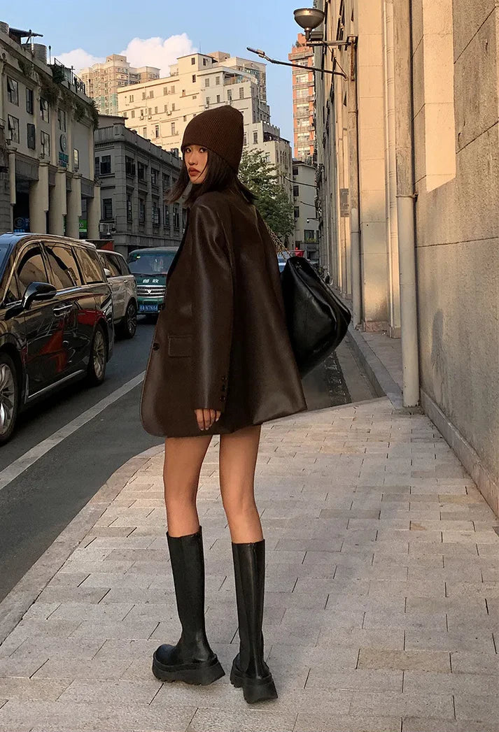 Langærmet blazer i pu læder til kvinder - Lili