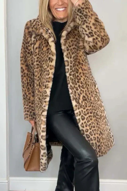 Emmy - klassisk vinterfrakke til kvinder med leopardprint