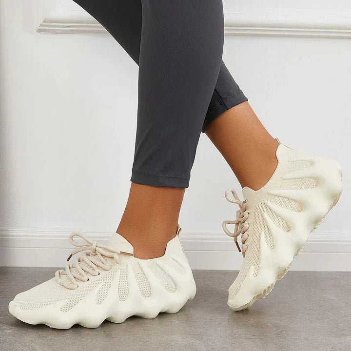 Futuristiske sneakers med åndbart design